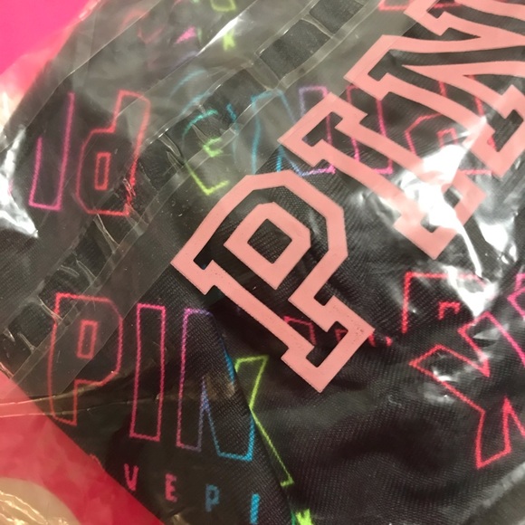 💕VS PINK RAINBOW LOGO REUSABLE MASK - Picture 6 of 14